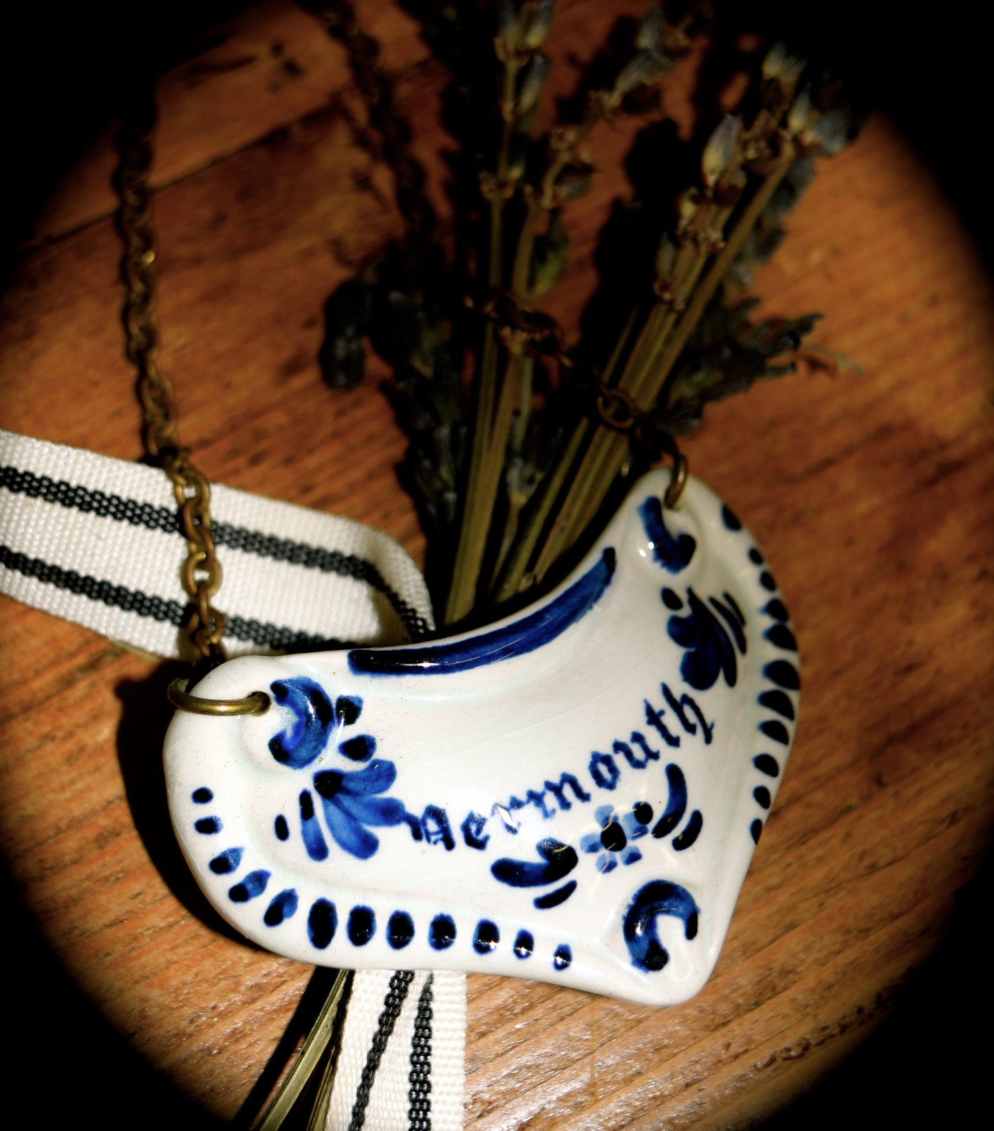 Decanter Tag, Vermouth Liquor Dutch Porcelain        Sku: C376