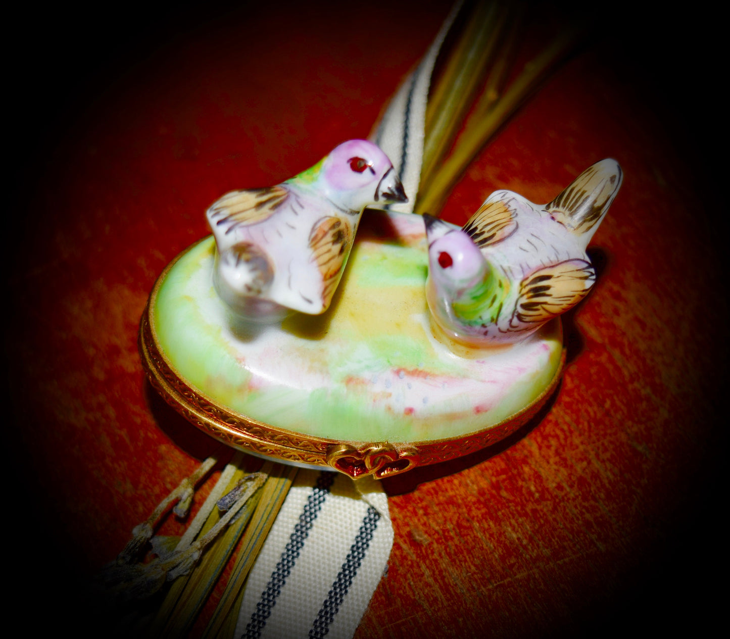 Two Love Doves From Limoges France       Sku: L300