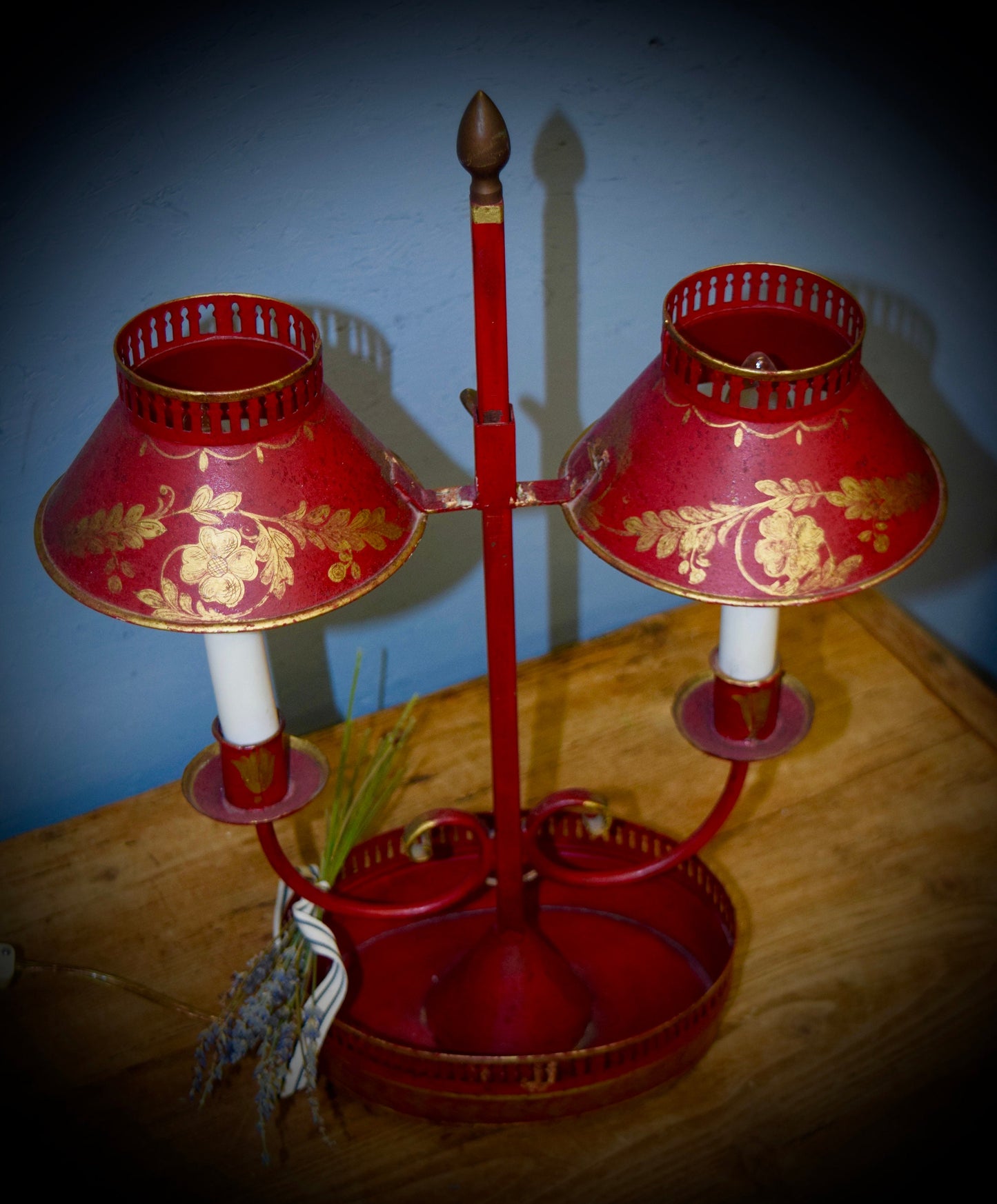 Antique French Bouillotte Tole Table Lamp.           Sku: C428