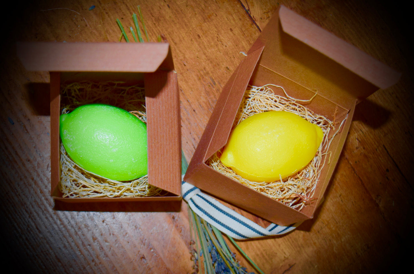 French Hard Milled Lemon and Lime - Citron et Citron Vert Soap.       Sku: BB002