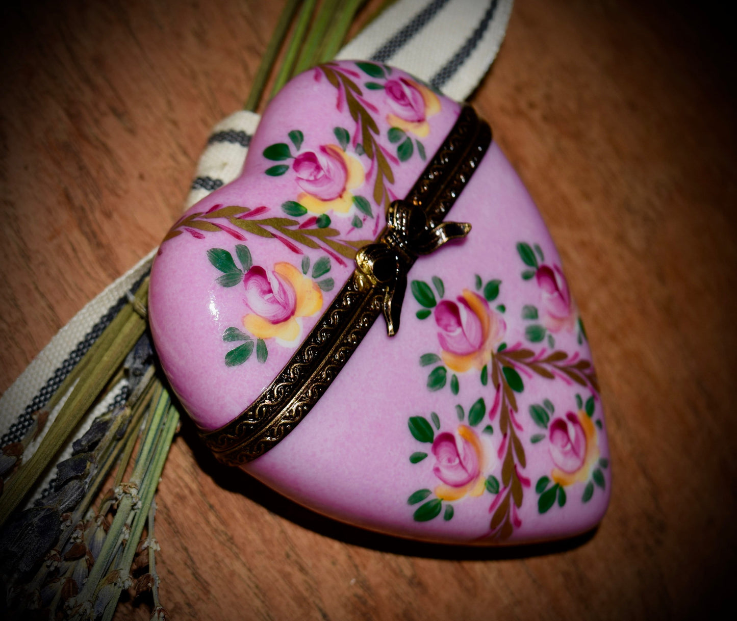 Vintage French Limoges Pink Heart Shaped Box                       Sku: L335