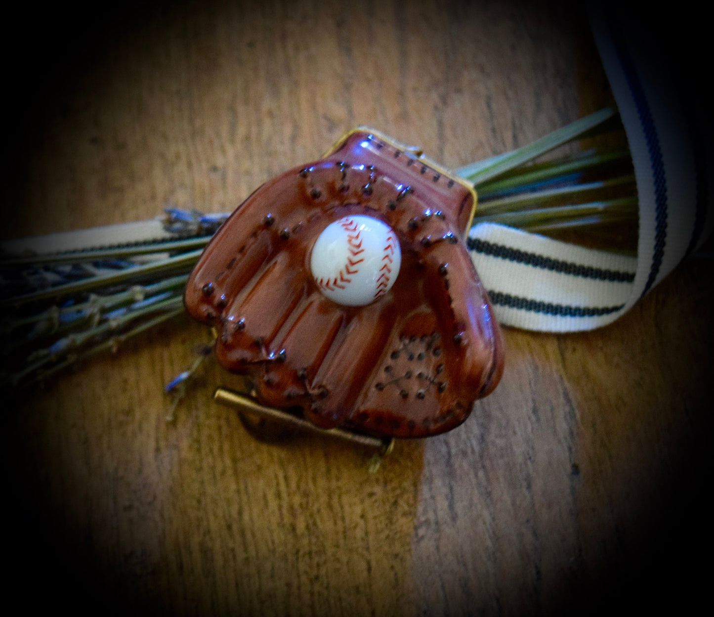 Unique Vintage Baseball Glove Limoges Box with Ball                 Sku: L337