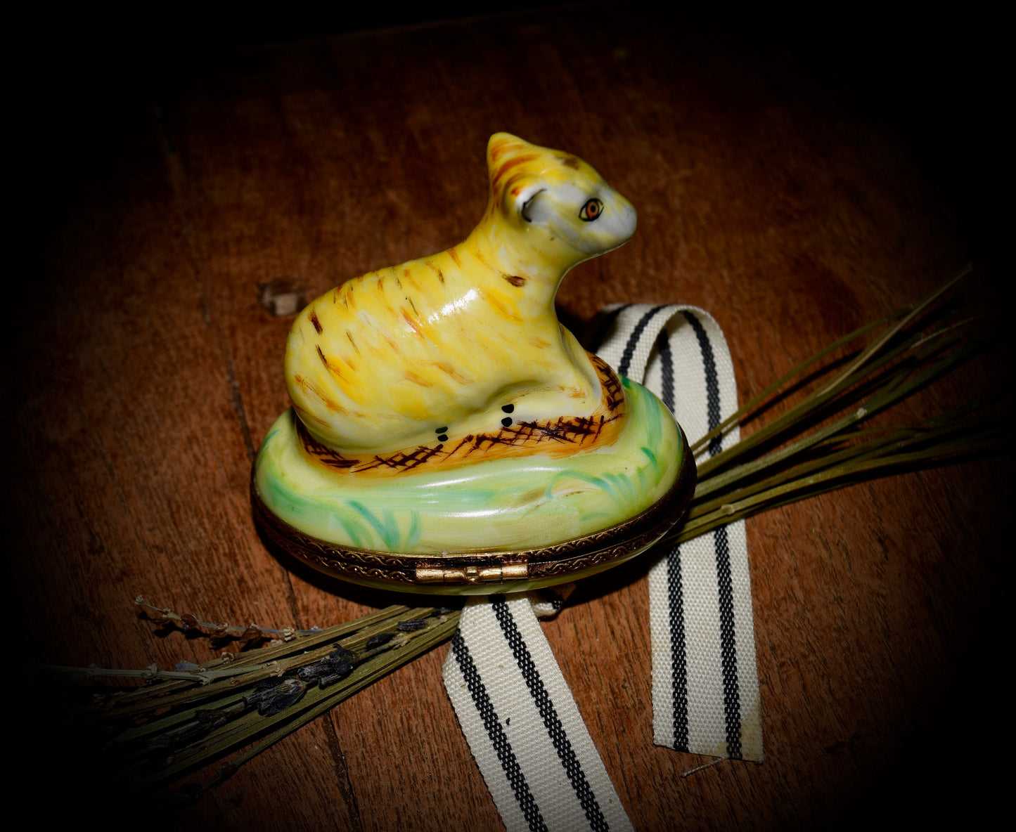 Vintage Limoges Box with Baby Lamb                 Sku: L343