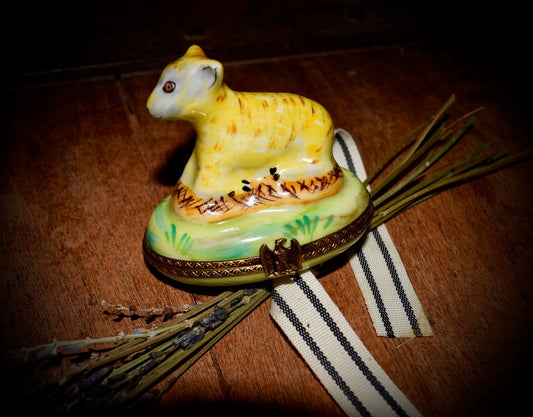 Vintage Limoges Box with Baby Lamb                 Sku: L343