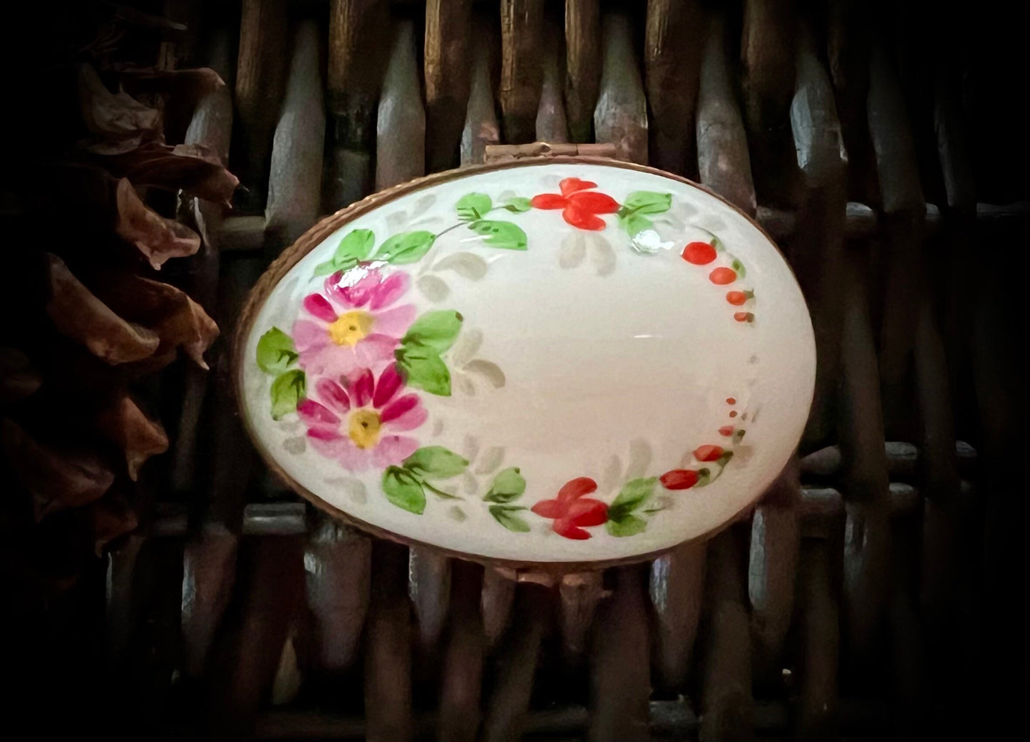 Vintage Limoges Egg Box        SKU: L324