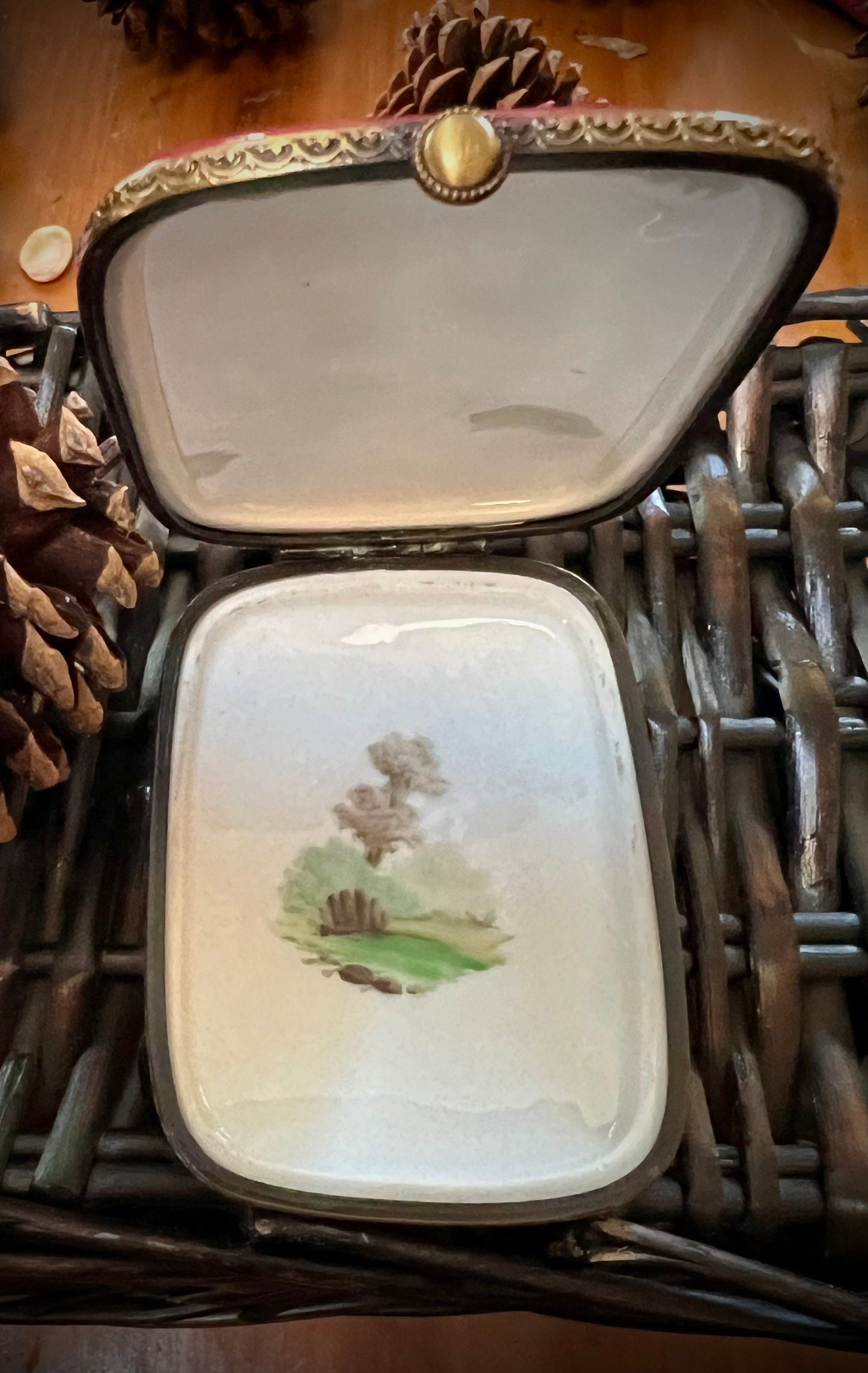 Vintage French Limoges Box with A Country Scene               Sku: L327