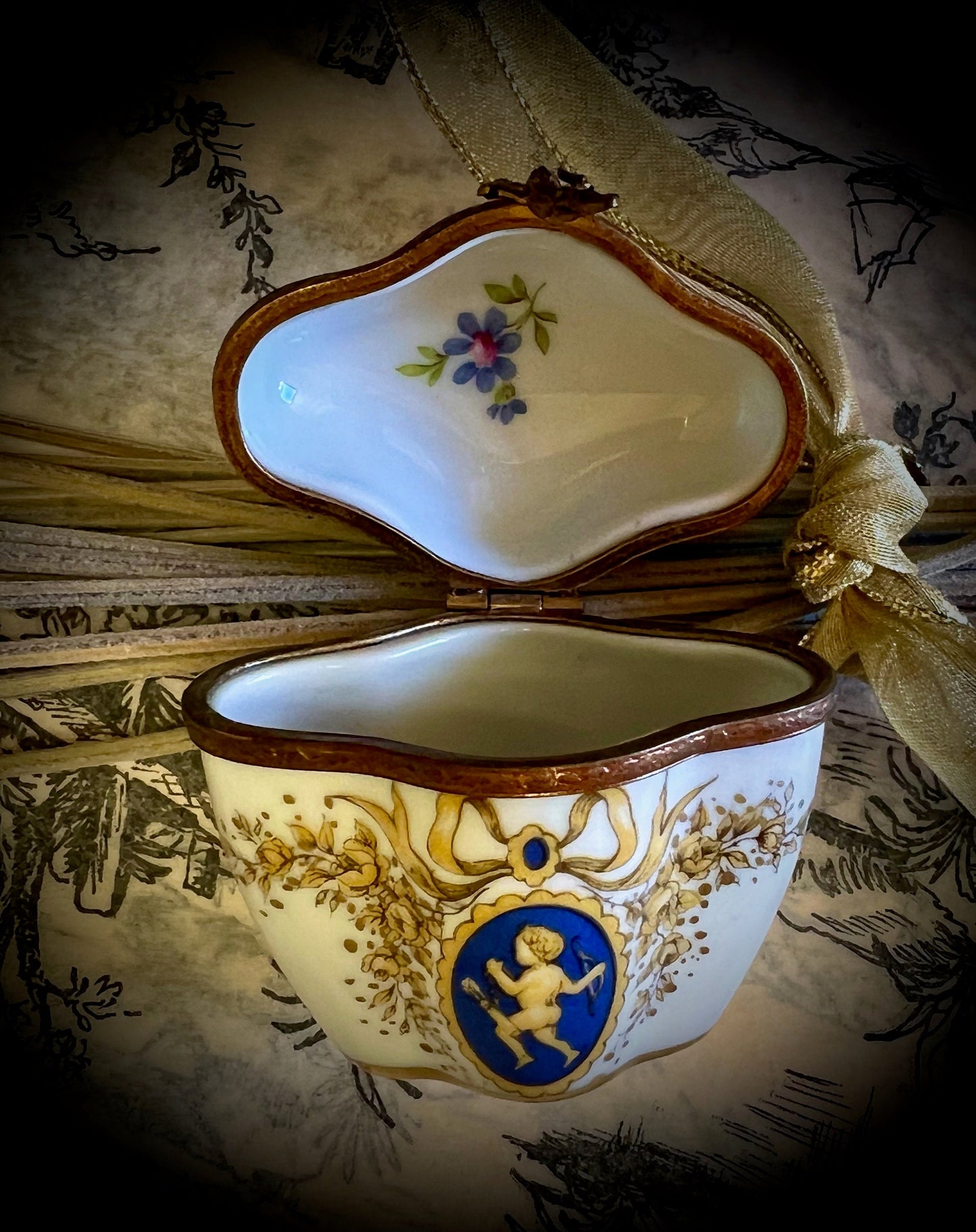 French Vintage Limoges Box with Cherub.                       Sku: L345