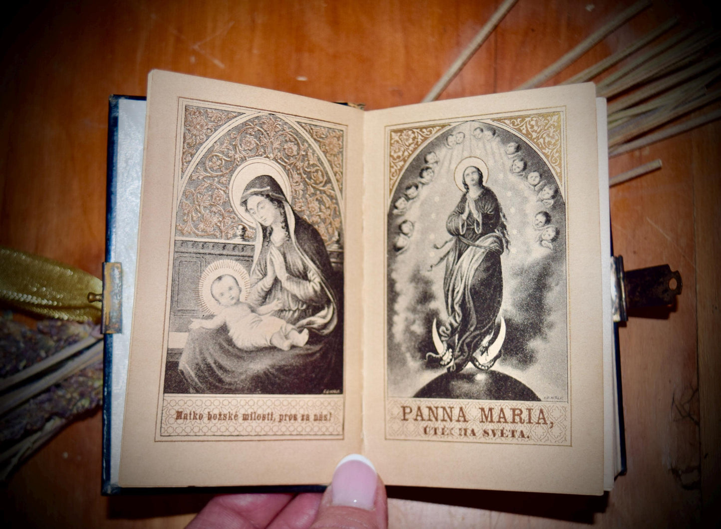 Antique Czech Prayer Book "Ranna Maria" c.1887.                     Sku: R001