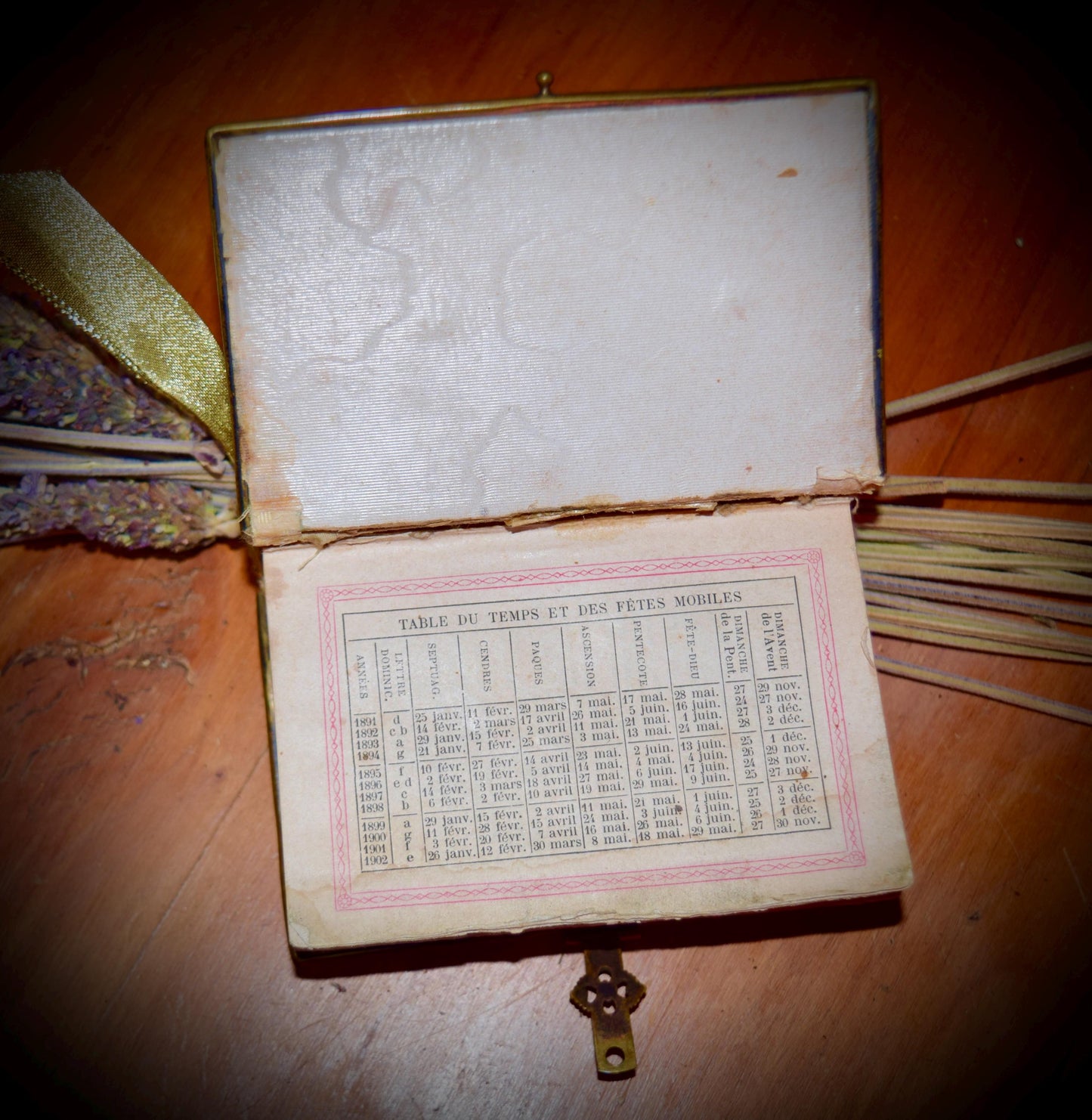 Antique French Celluloid W/ Brass Cross Prayer Book c.1800's.    Sku: R008