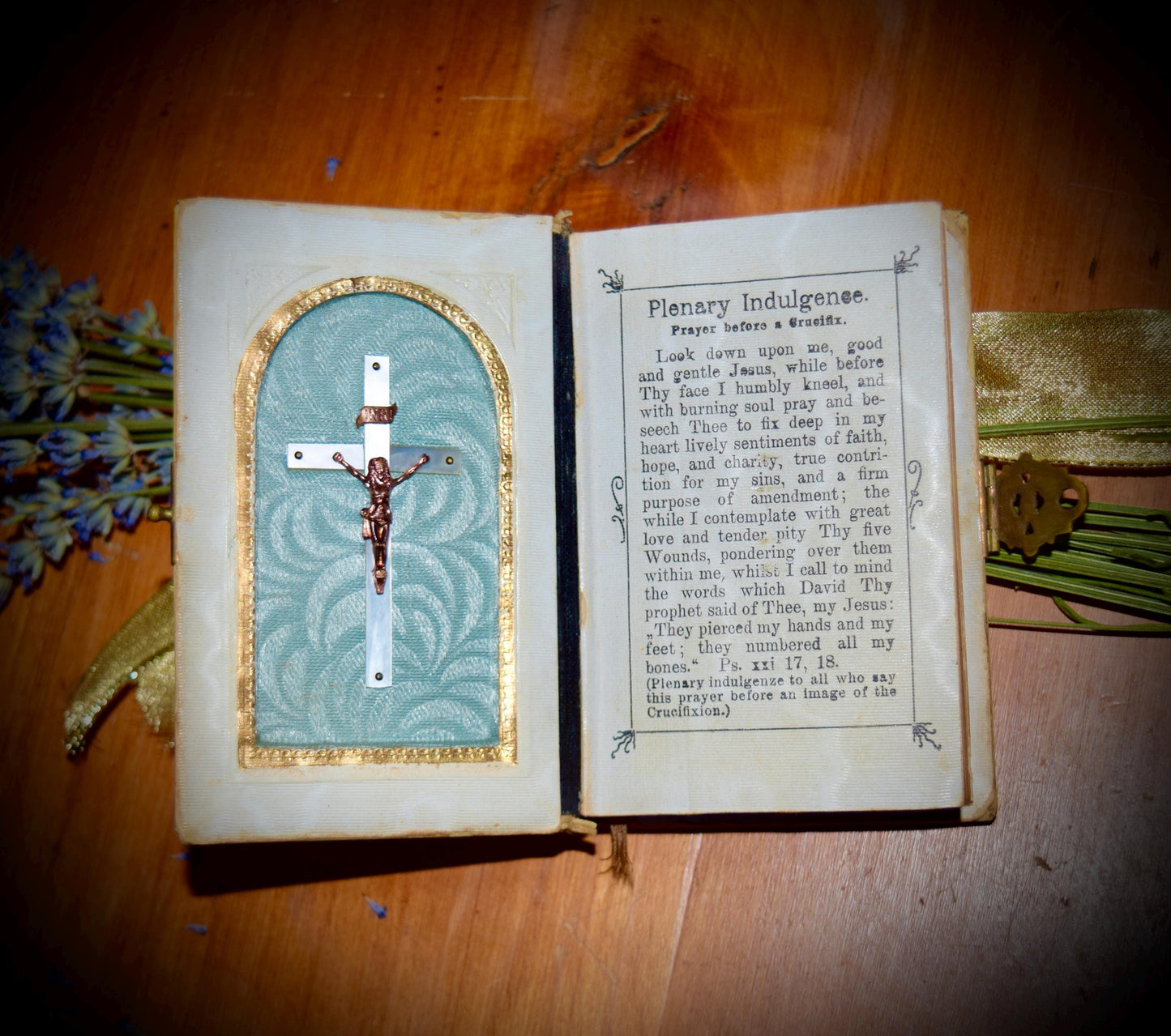 Celluloid Prayer Book with Cross, "Path to Heaven" (English) c.1909            Sku: R009