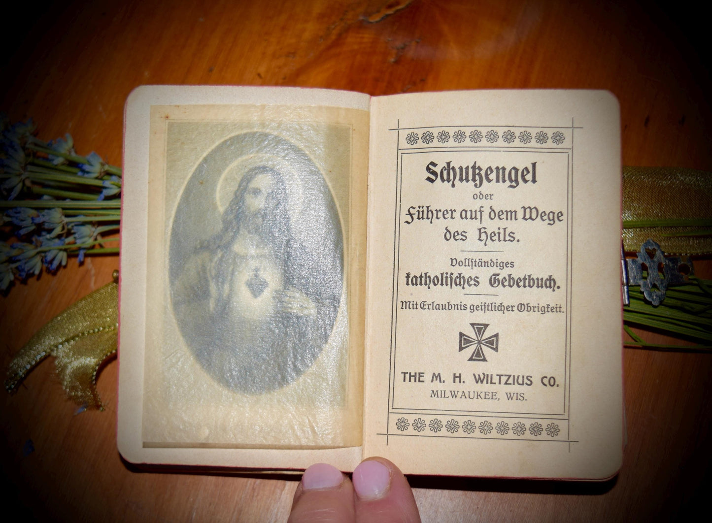 Antique German Prayer Book, "Schukengeloder" c.1800's     Sku: R011