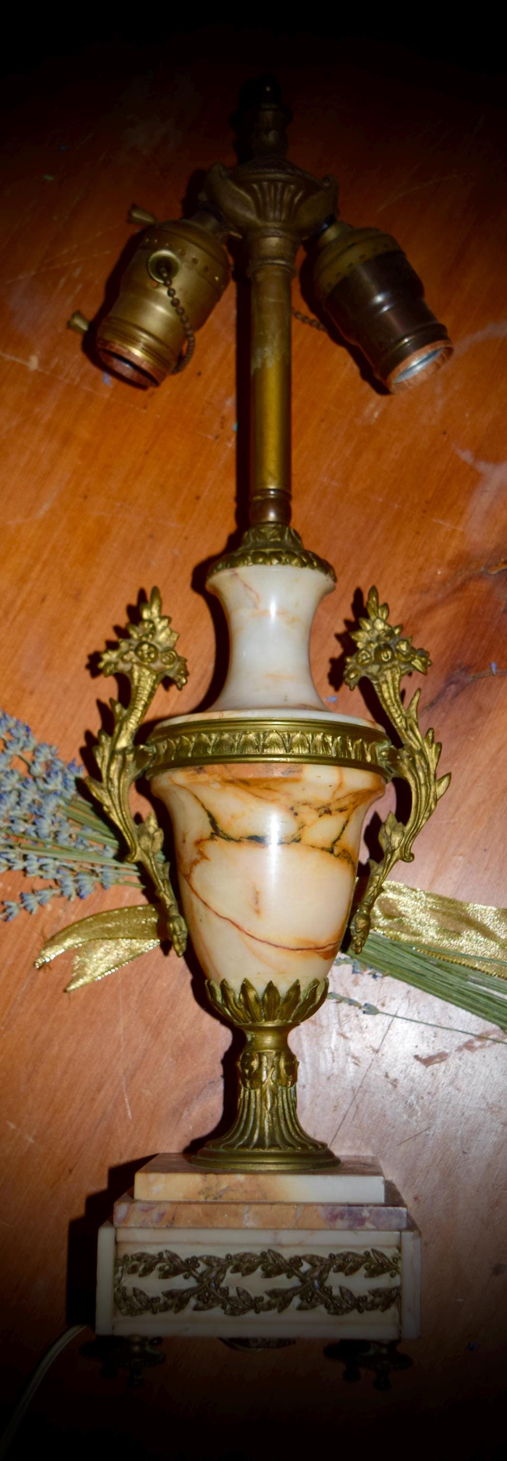 French Antique Marble Ormolu NeoClassical Table Lamp c. 1800's.       Sku: C255