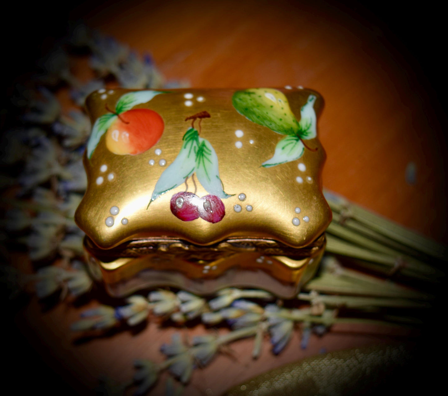 French Limoges 18k Gold Chamart Exclusive Fruit Box                 Sku: L349