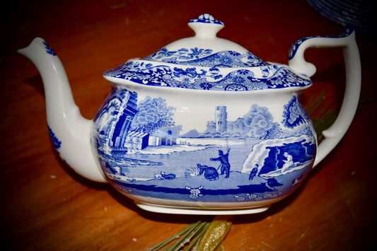 SPODE Blue and White Italian Pattern Teapot                 Sku: C234