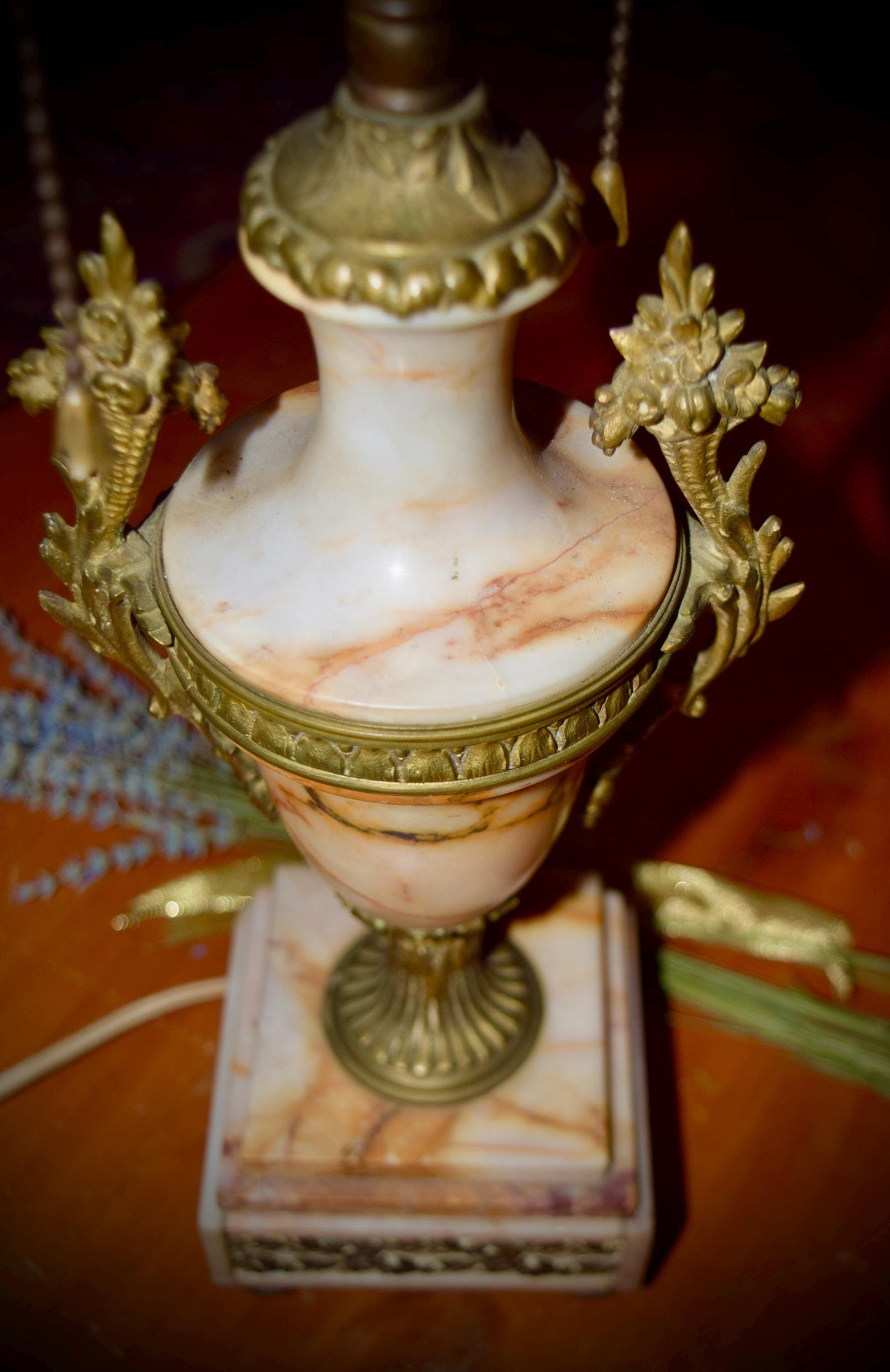 French Antique Marble Ormolu NeoClassical Table Lamp c. 1800's.       Sku: C255