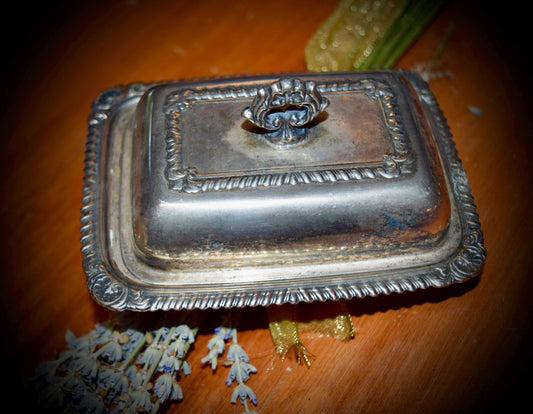 Silverplated Small Butter Dish                                      Sku: C233