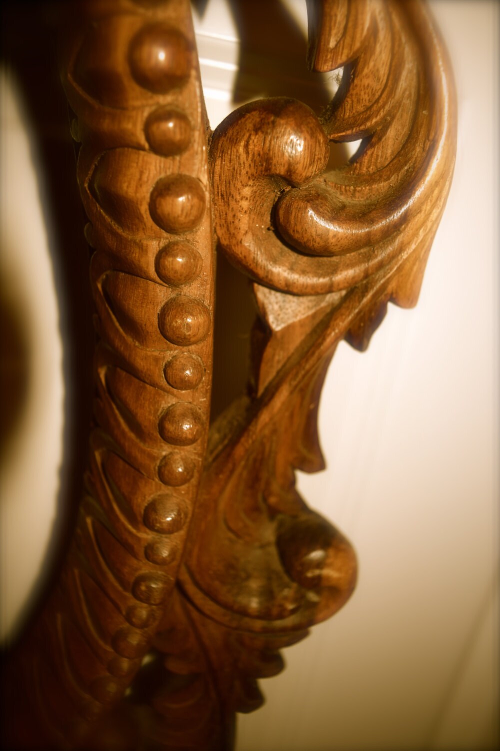 French Neoclassical Style Wood Carved Acanthus Frame   Sku: C020