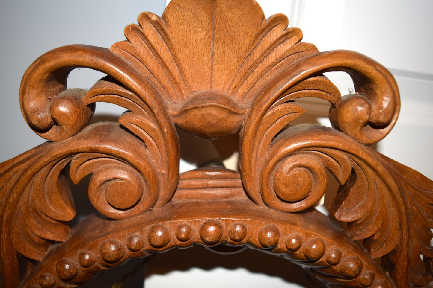 French Neoclassical Style Wood Carved Acanthus Frame   Sku: C020