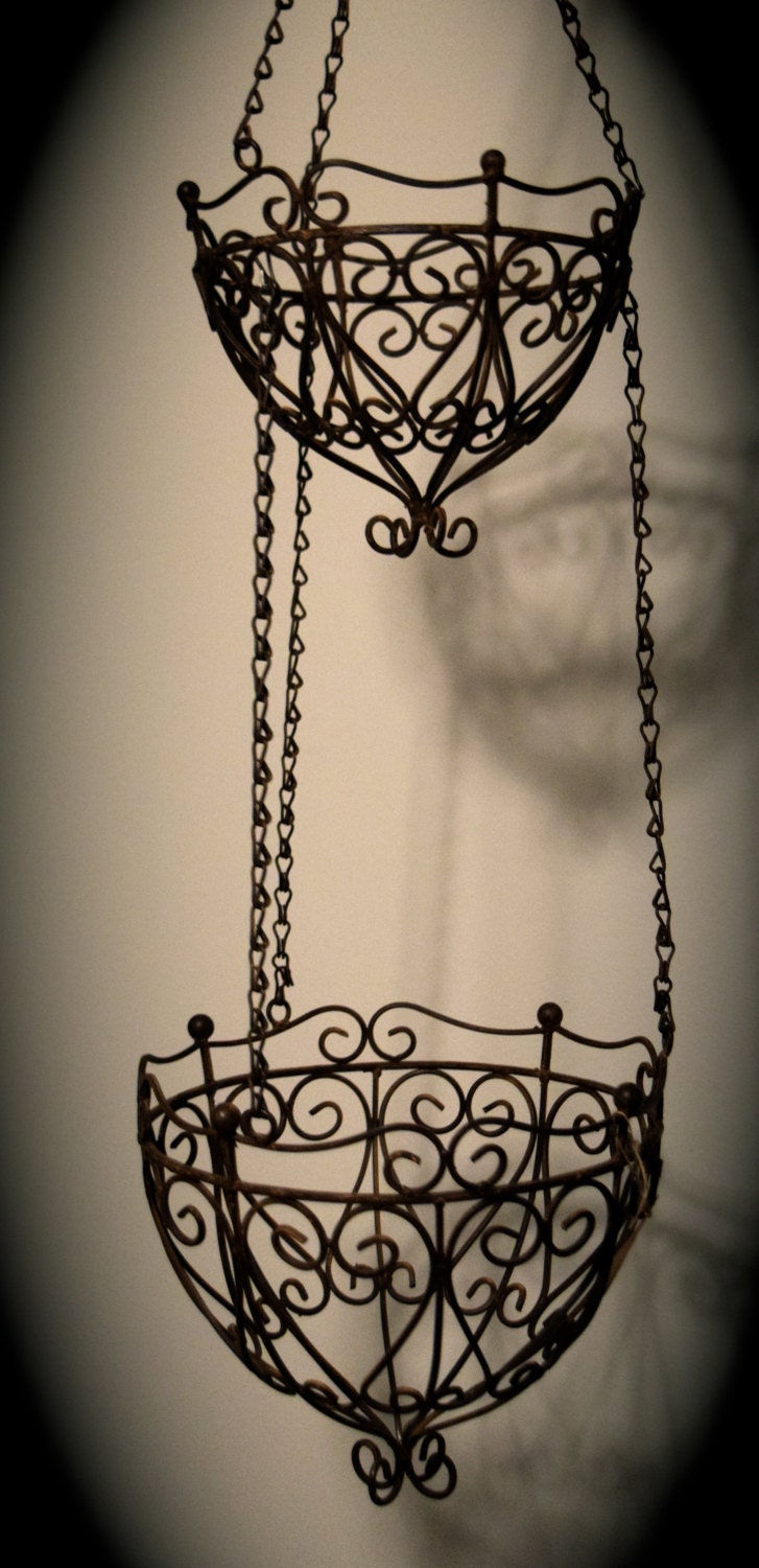 Hanging Rod Iron Fruit Basket