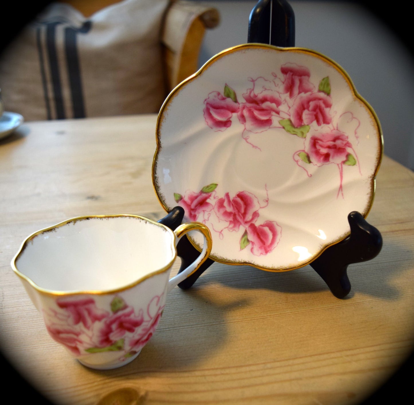 Sweet Pea Vintage Fine Bone China From Salisbury, England Tea Cup  Sku: T160