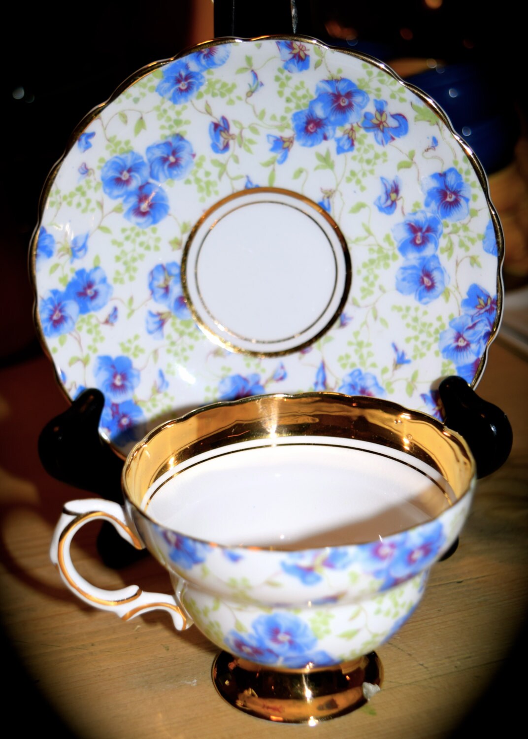 Beautiful Rosina English Fine Bone China Tea Cup   Sku: T158