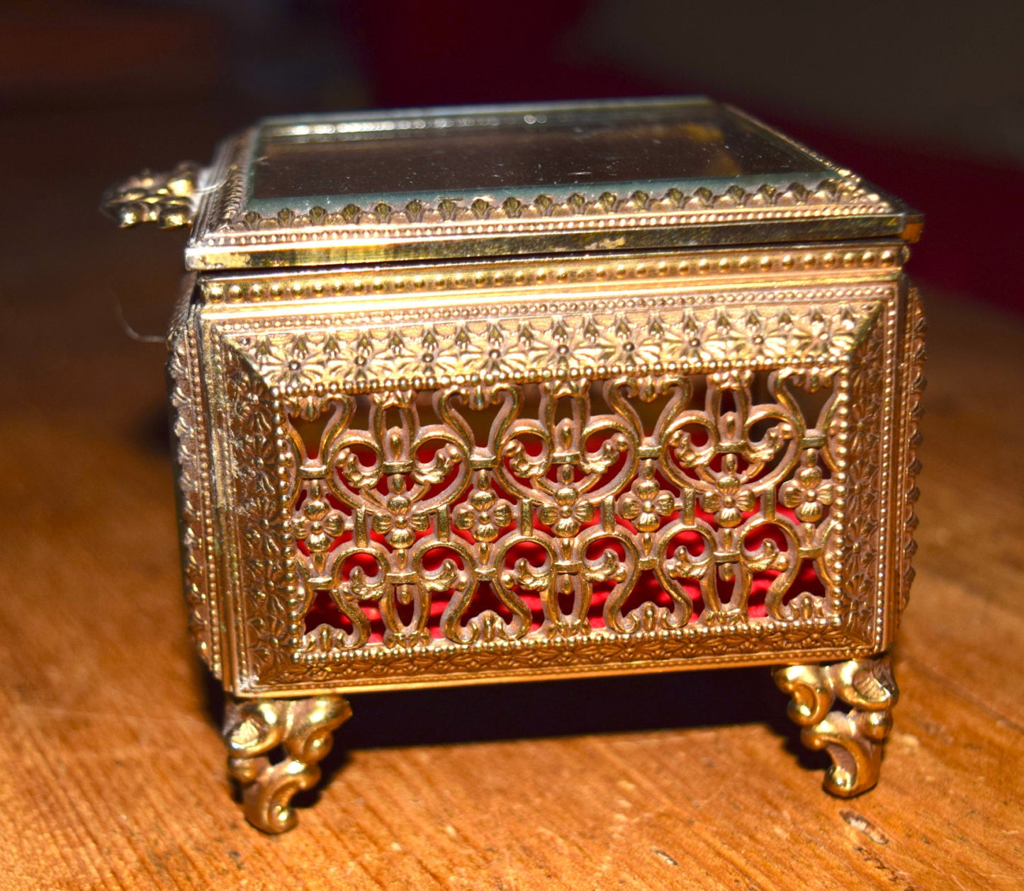 French Vintage Filigree Brass and Beveled Glass Jewelry Box With Hinged Lid       Sku: J031