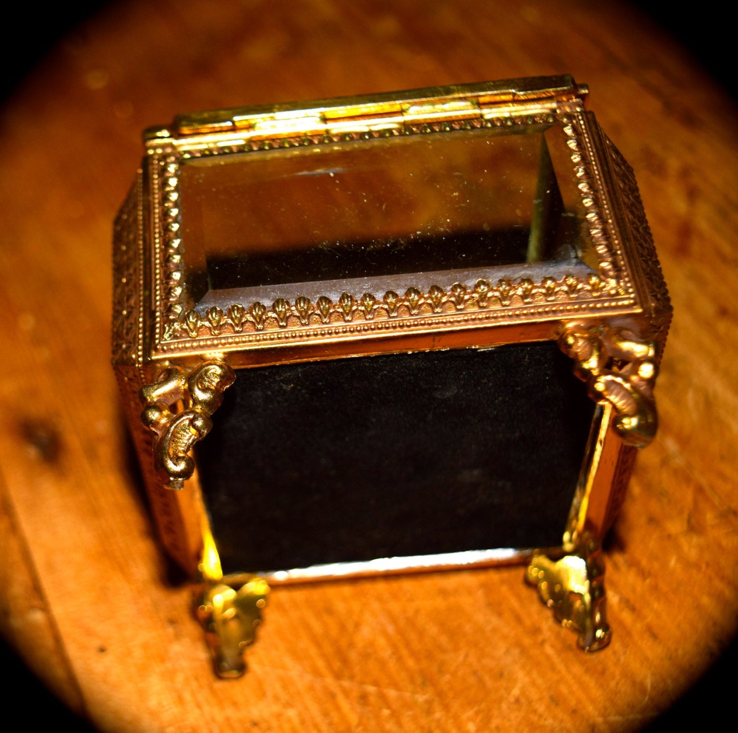 French Vintage Filigree Brass and Beveled Glass Jewelry Box With Hinged Lid       Sku: J031