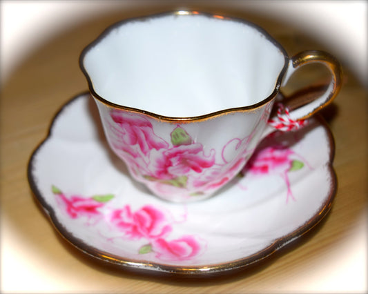 Sweet Pea Vintage Fine Bone China From Salisbury, England Tea Cup  Sku: T160