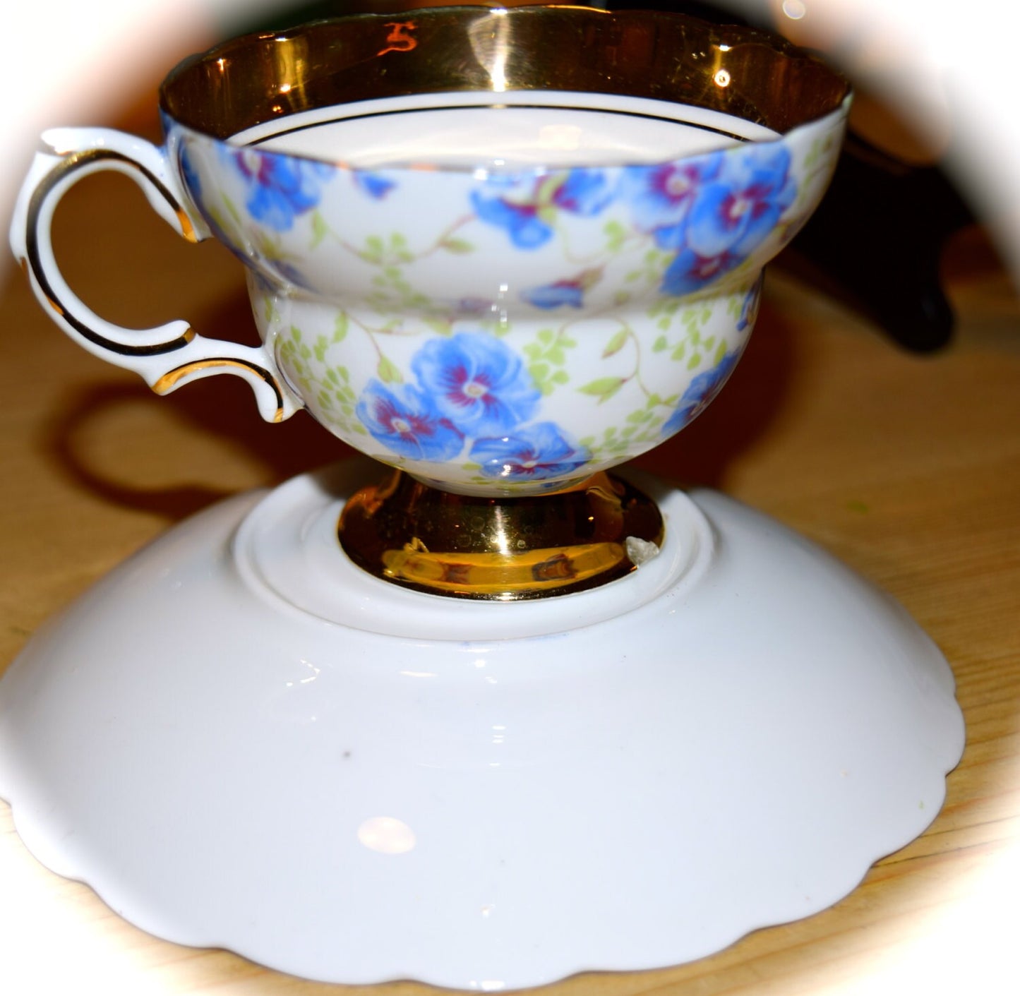 Beautiful Rosina English Fine Bone China Tea Cup   Sku: T158