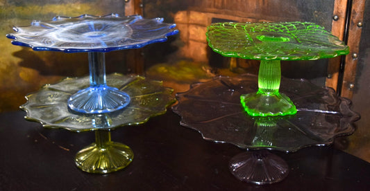 Vintage Colored Glass Pastry Dish    Sku: K131