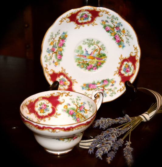 EB Foley 1850 Bone China, Made in England, "BROADWAY" Teacup and Saucer   Sku: T075