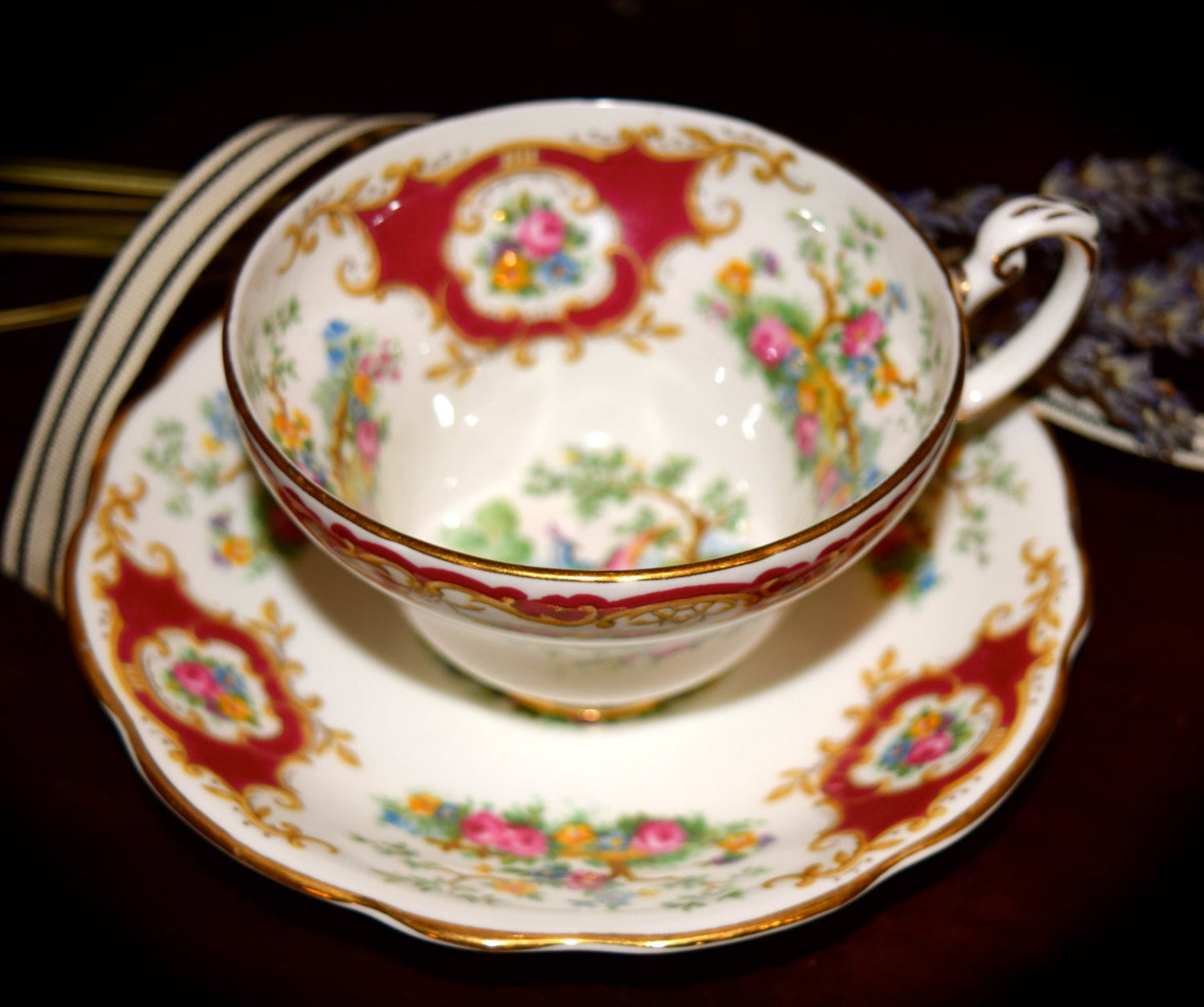 EB Foley 1850 Bone China, Made in England, "BROADWAY" Teacup and Saucer   Sku: T075