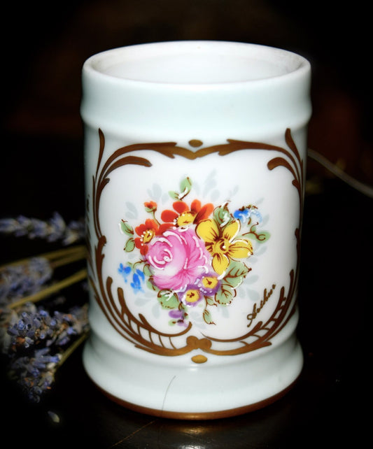 French Vintage Decor, Painted Flower Jar      Sku: C150